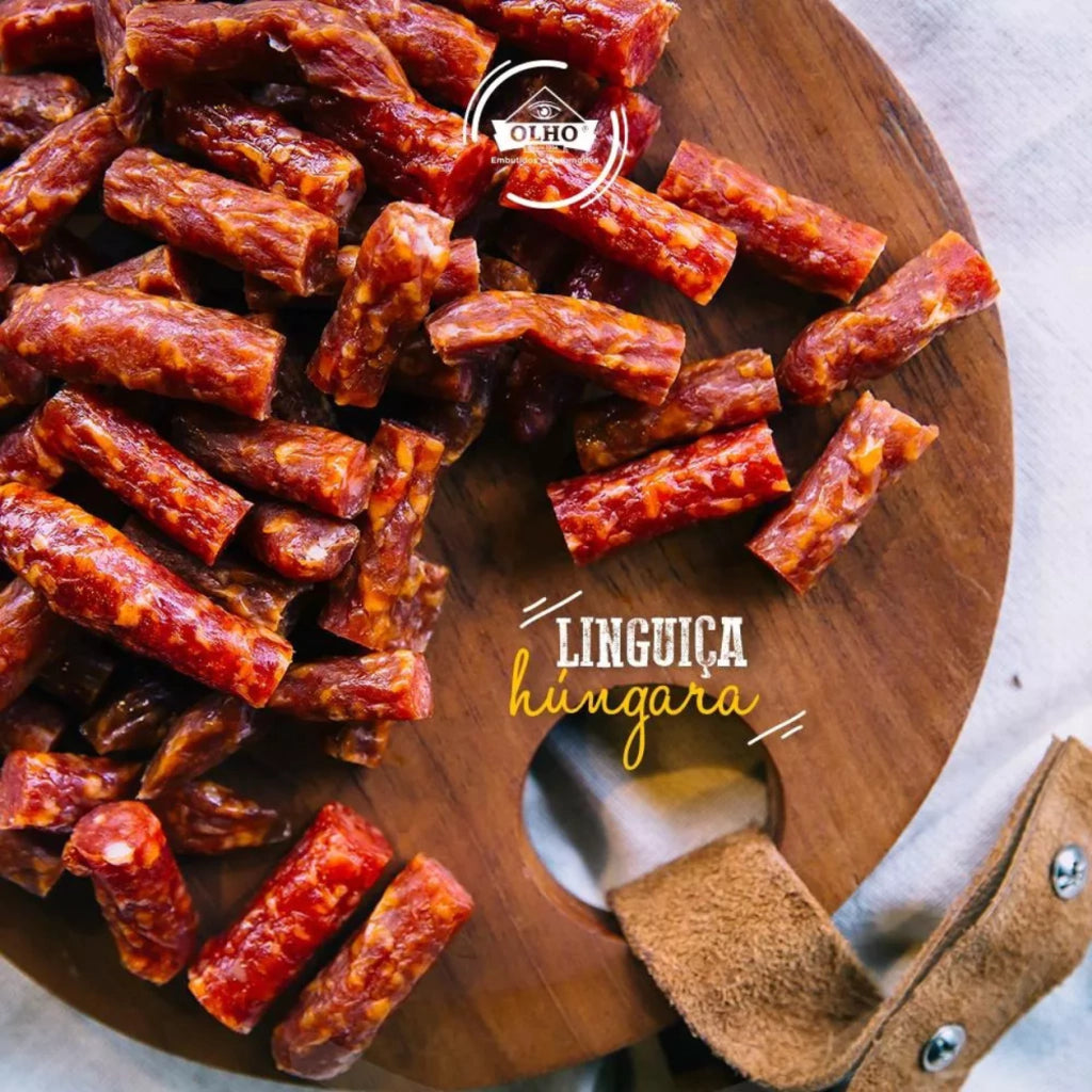 Linguiça de Carne Suína Defumada Húngara 300g - Olho Embutidos
